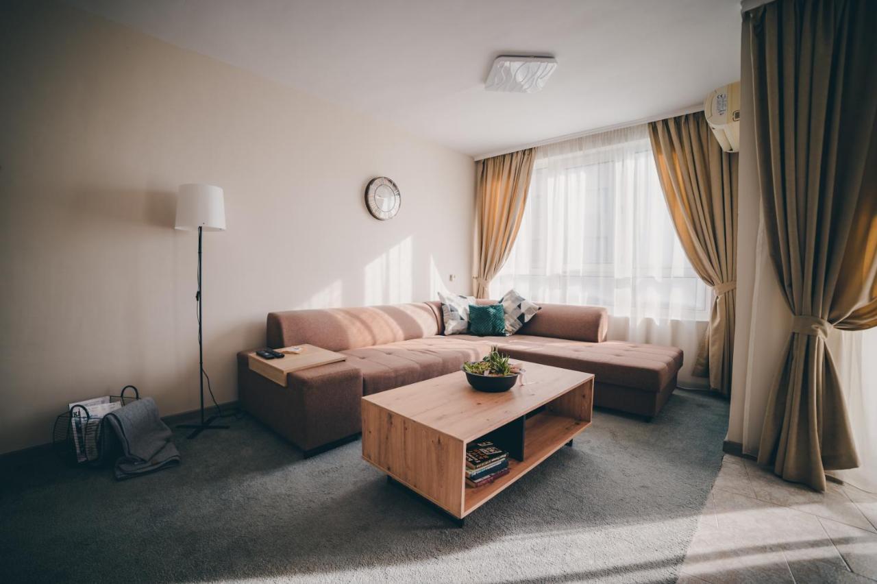 Unbeatable Location: New & Comfy Apartment Варна Экстерьер фото